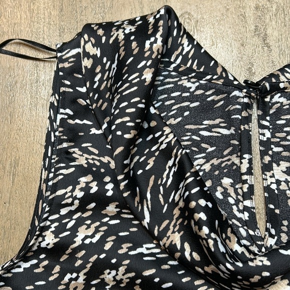 Halston cowl neck blouse, NWT, size Medium - Picture 2 of 8